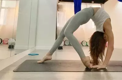 Tapas Yoga Hong Kong Lai Chi Kok Yoga 一念瑜伽 荔枝角瑜伽 Teacher